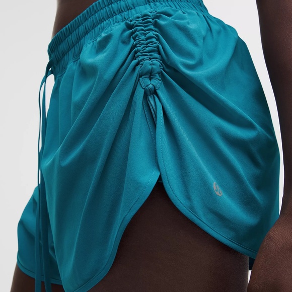 Lululemon | Side-Cinch High-Rise Short 1.5" | Hawaiian Blue | XL - Picture 1 of 5
